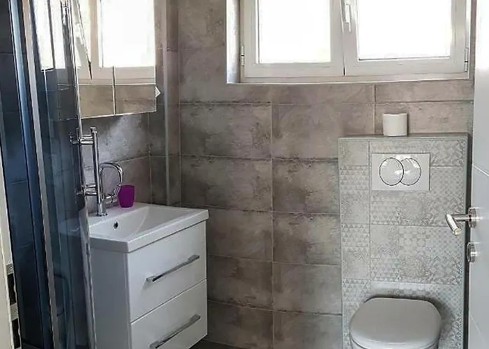 1 Bedroom Lovely In Biograd Na Moru