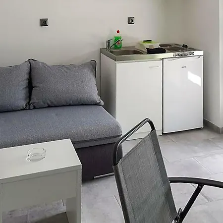 1 Bedroom Lovely In 아파트