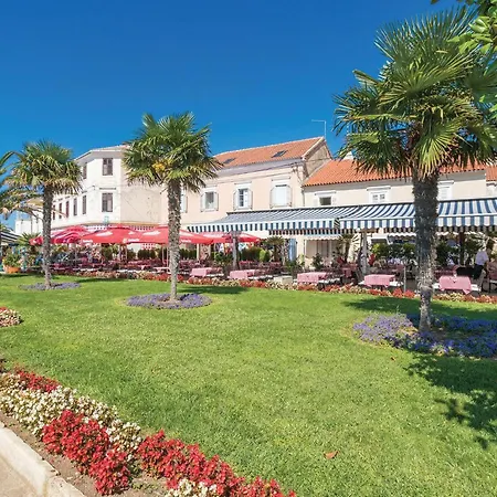 Appartement Gorgeous In With Wifi Biograd Na Moru