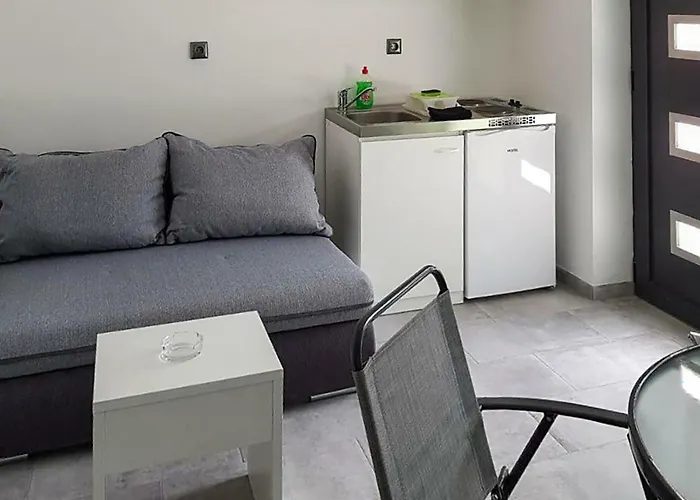 1 Bedroom Lovely In Апартаменты