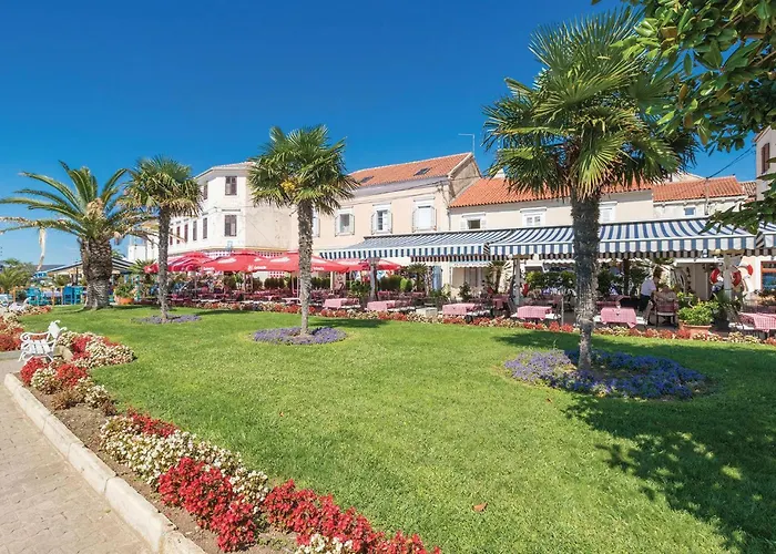 아파트 1 Bedroom Lovely In 비오그라드나모루