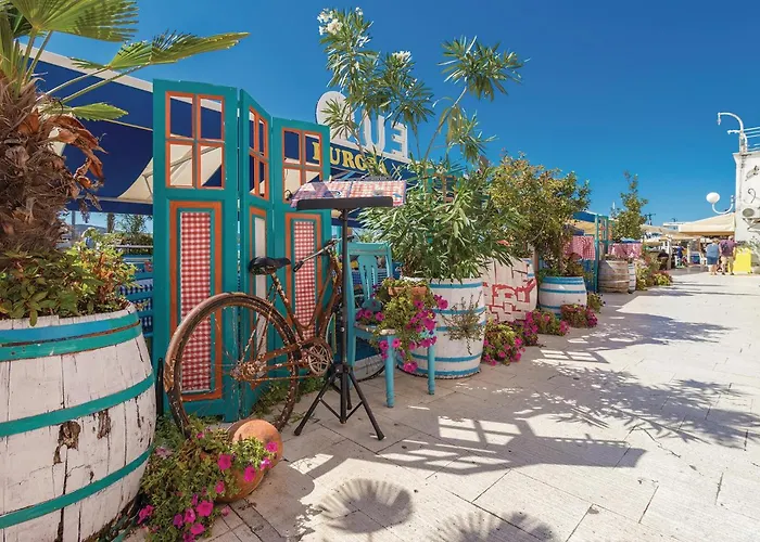 아파트 1 Bedroom Lovely In 비오그라드나모루